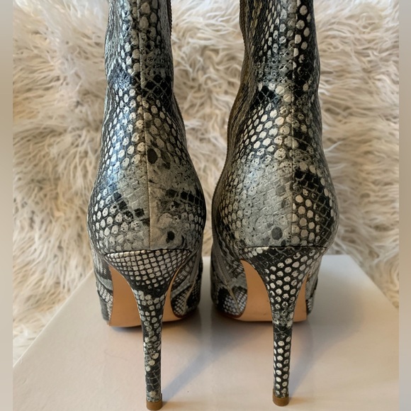 Snake print leather boots, size 38, US7/7.5, Brand Catwalk Connection - Picture 2 of 8